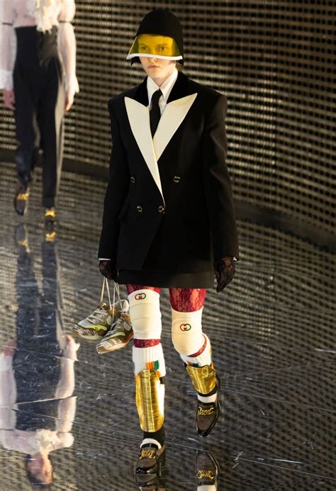 gucci collezione pre fall 2019|A gallery of Fall Winter 2019 runway looks. .